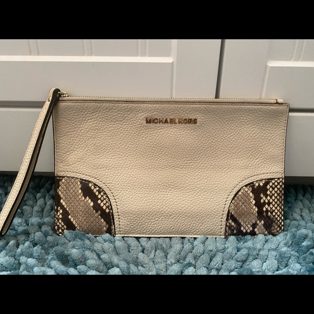Michael Kors wristlet